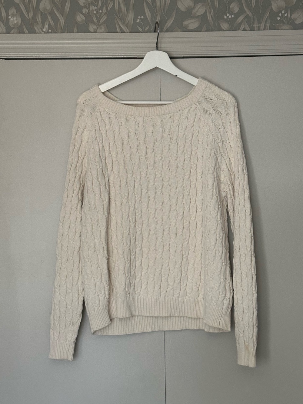Neuflora Cable Knit Cream Sweater
